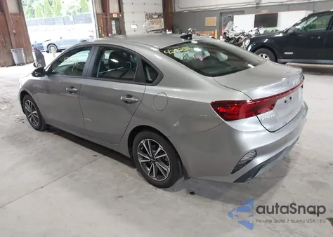 2023 Kia Forte Lxs z USA, uszkodzony, nr VIN 3KPF24AD1PE589297